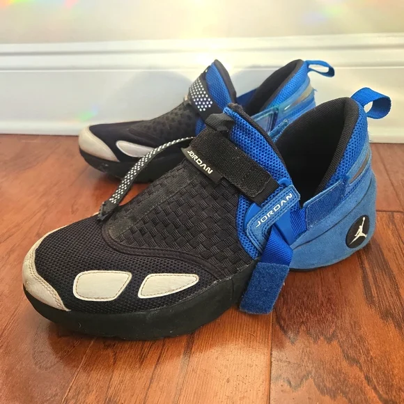 Nike Jordan Air Trunner Black and Electrical Blue with white details Size 11 - Picture 4 of 6